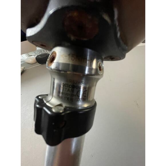 Ottobock Titan 4R52=5 Right Prosthetic Leg - Picture 9 of 11